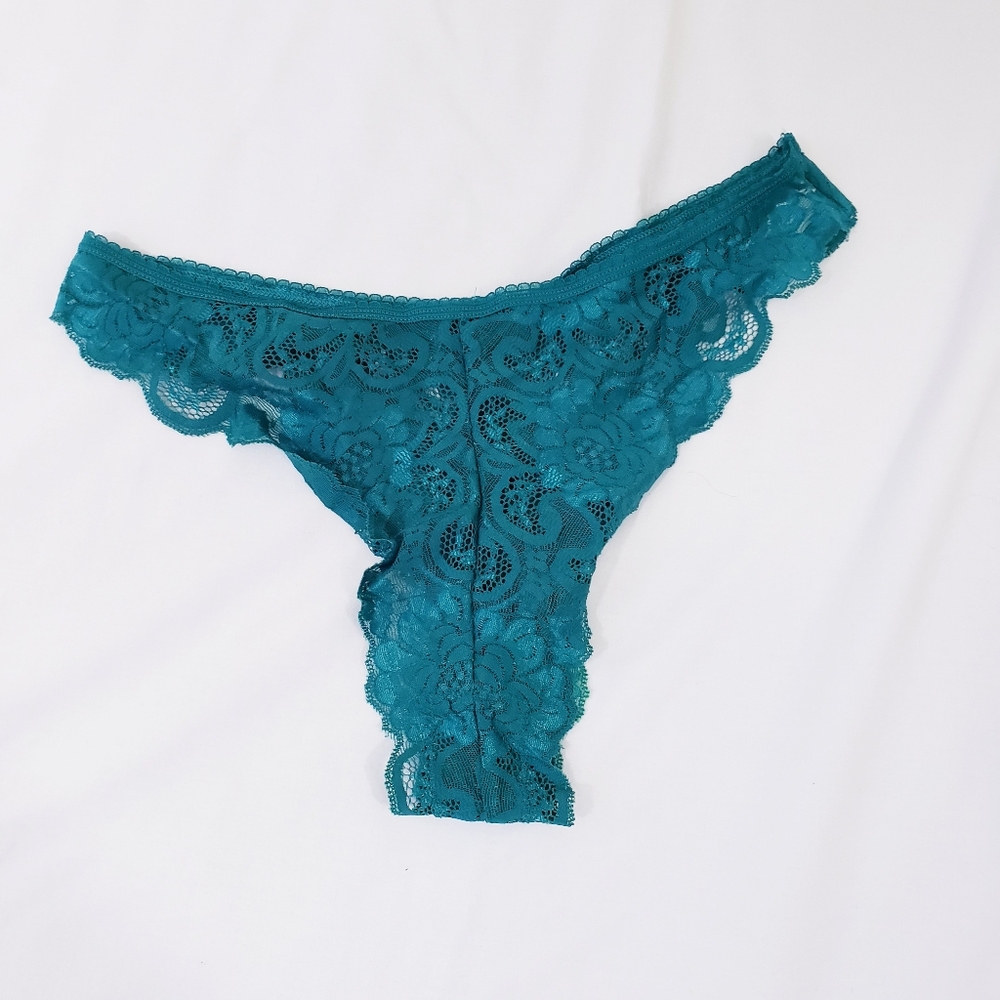 Victoria's Secret Vintage Lace Thong M/L Medium Large Irish Emerald 90s NWOT